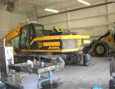 bucket loader in shop